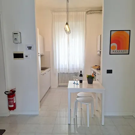 Apartment Vibe House - Modern 5 Min Walk To Center